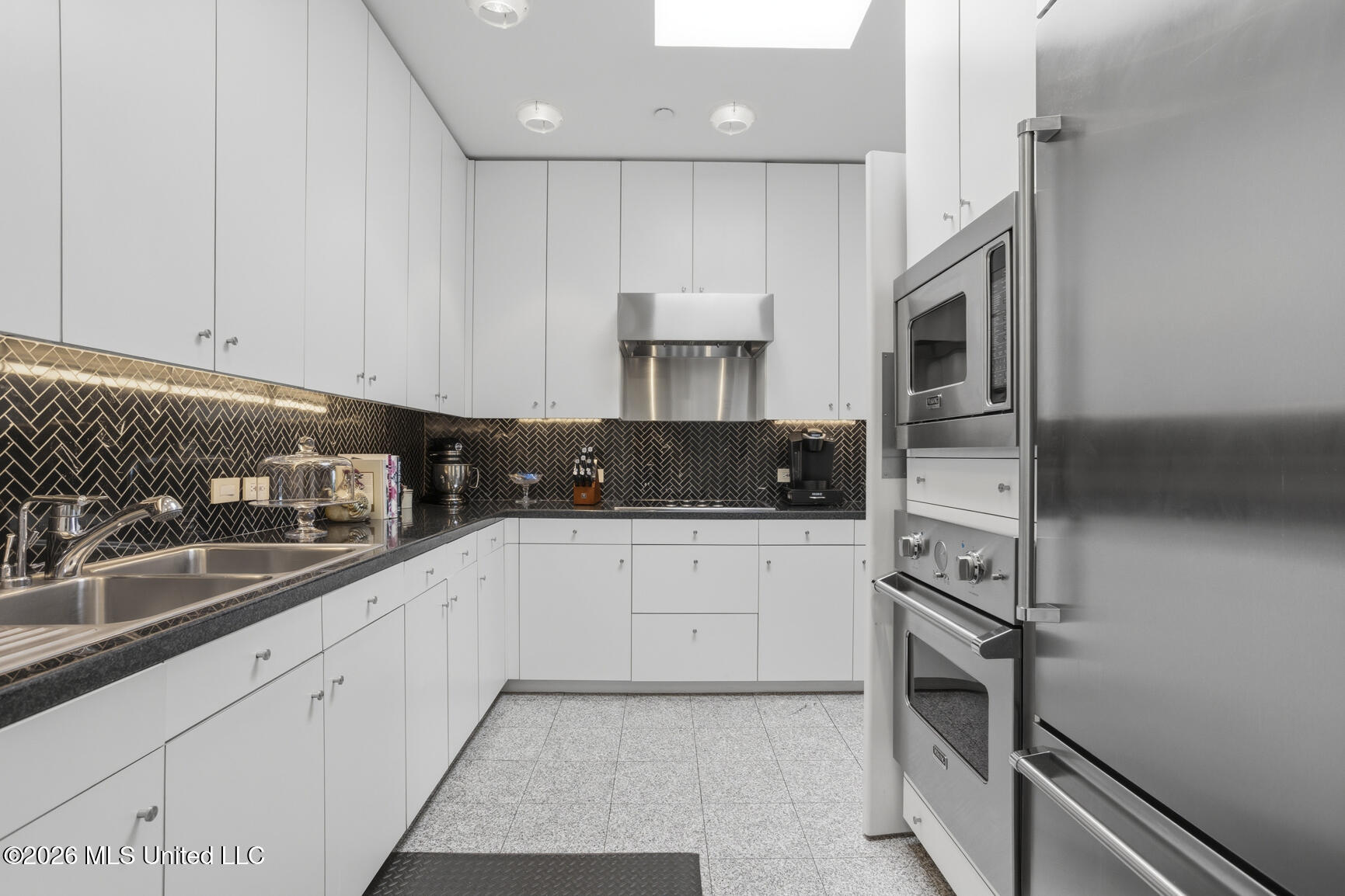 1200 Meadowbrook Road, Unit 19 Jackson, MS 39206 - Photo 29 of 51 19 Barrington-28