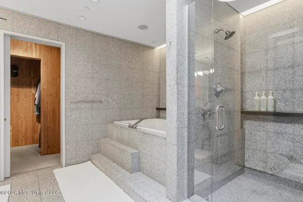 $715,000 | 1200 Meadowbrook Road, Unit 19, Jackson, MS 39206