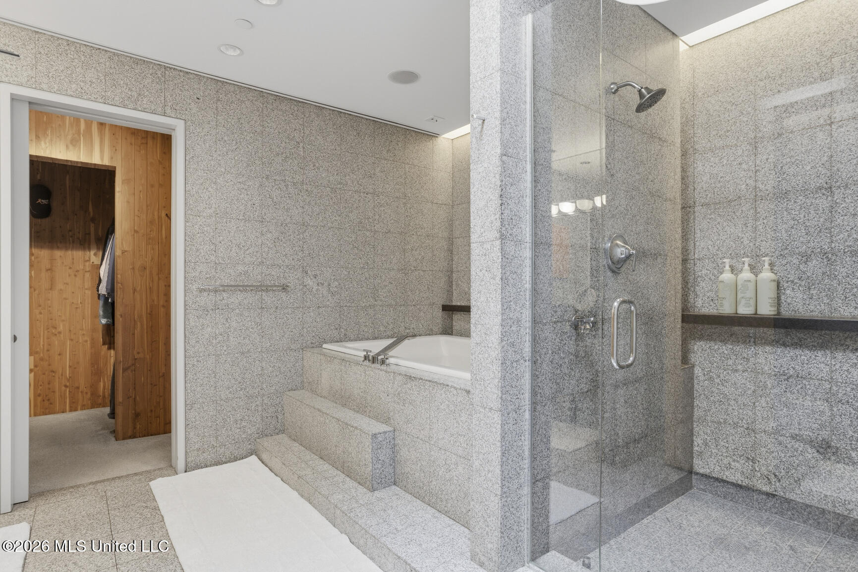 1200 Meadowbrook Road, Unit 19 Jackson, MS 39206 - Photo 35 of 51 19 Barrington-34