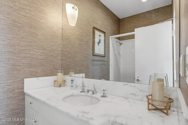 $715,000 | 1200 Meadowbrook Road, Unit 19, Jackson, MS 39206