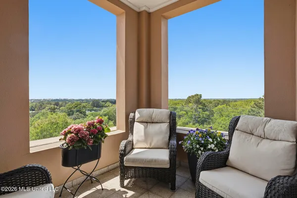 $715,000 | 1200 Meadowbrook Road, Unit 19, Jackson, MS 39206