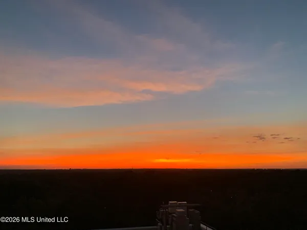 $715,000 | 1200 Meadowbrook Road, Unit 19, Jackson, MS 39206