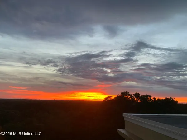 $715,000 | 1200 Meadowbrook Road, Unit 19, Jackson, MS 39206