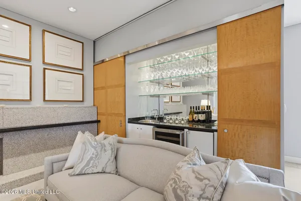 $715,000 | 1200 Meadowbrook Road, Unit 19, Jackson, MS 39206