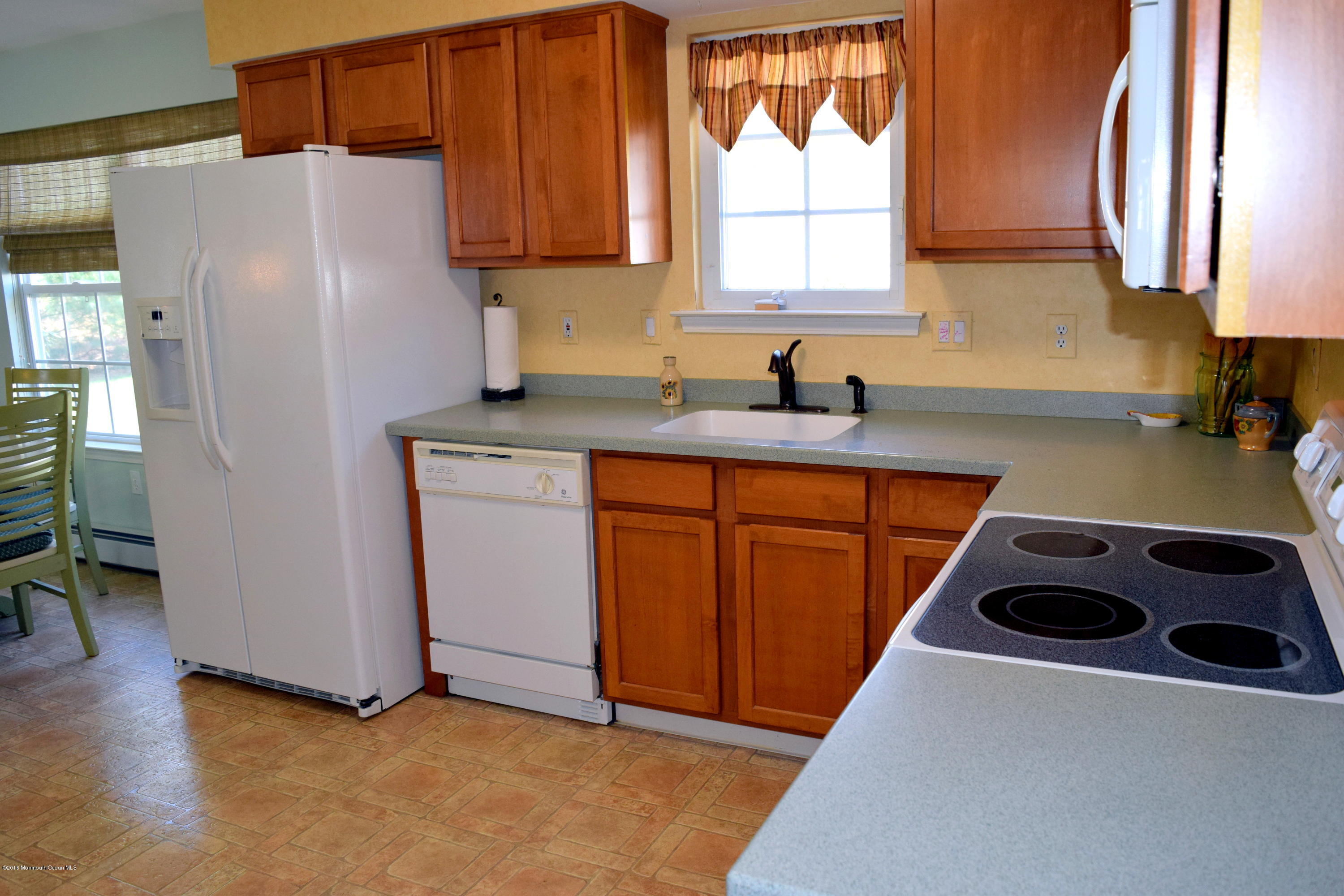 44 Clear Lake Road Whiting, NJ 08759 - Photo 8 of 24 ClearLakeDr Kitchen-002