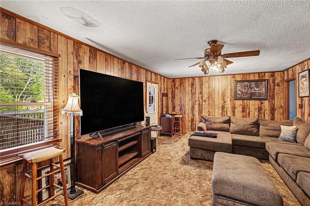 305 Walkertown Guthrie Road Winston-Salem, NC 27101 - Photo 27 of 31