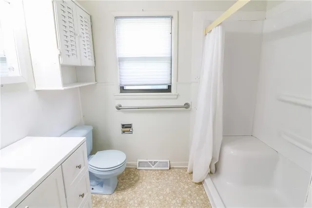 $169,500 | 601 Westside Drive, Knob Noster, MO 65336