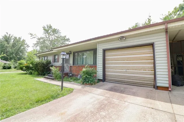 $169,500 | 601 Westside Drive, Knob Noster, MO 65336