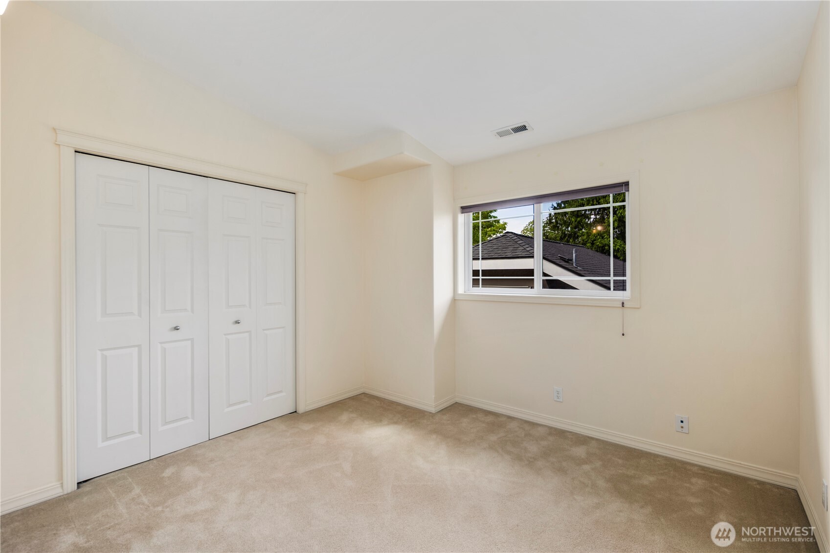 936 North 93rd Street Seattle, WA 98103 - Photo 16 of 39