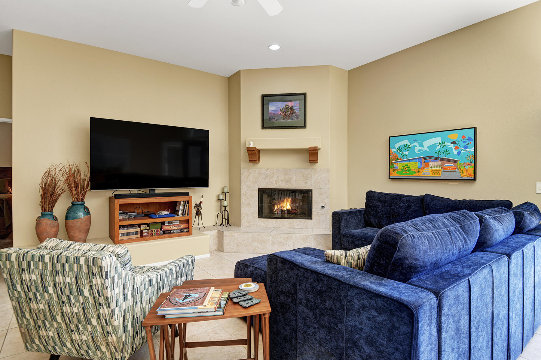 78595 Saguaro Road La Quinta, CA 92253 - Photo 12 of 30 a living room with furniture and a flat screen tv