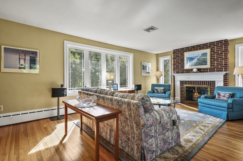 111 Draper Street Lowell, MA 01852 - Photo 5 of 42