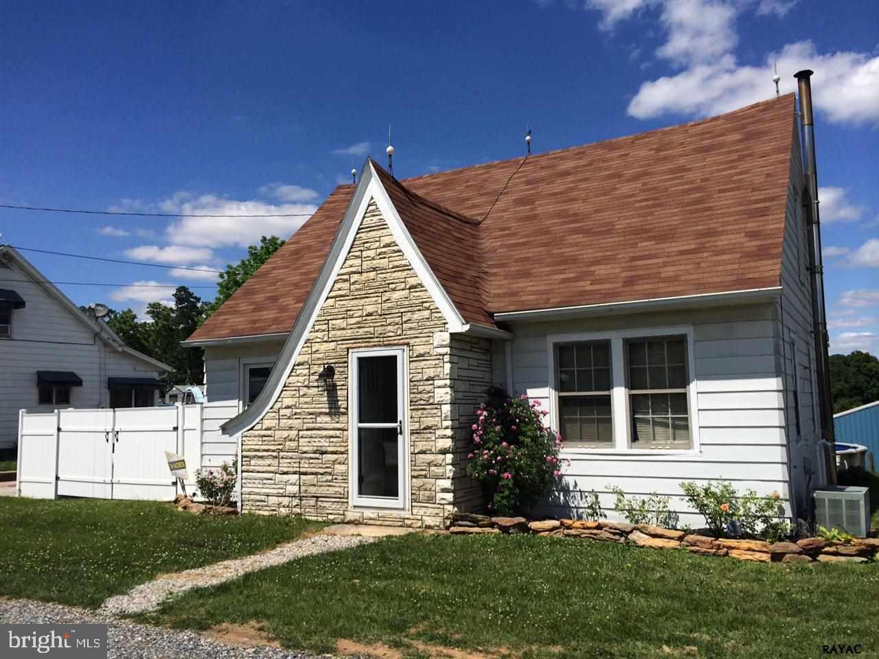 1207 Delta Road Red Lion, PA 17356 - Photo 3 of 23 Gallery Image 3
