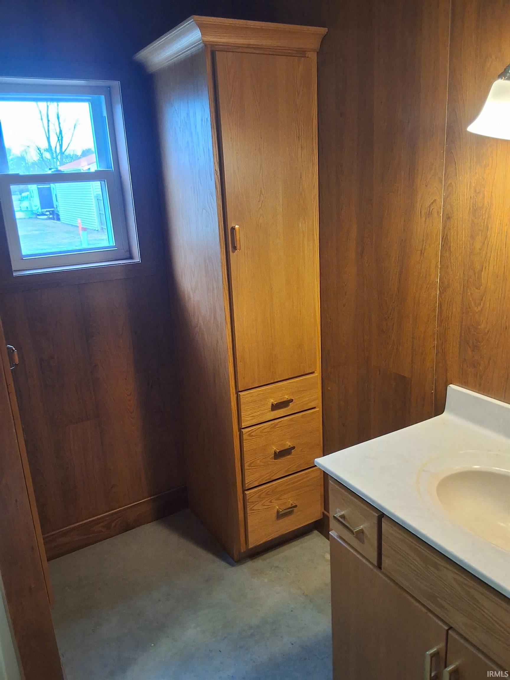 927 Bloomfield Road Plainville, IN 47568 - Photo 8 of 16 Gallery Image 8