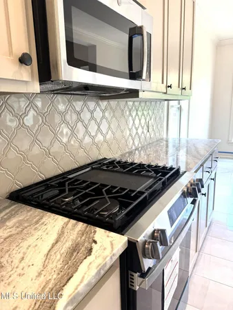 $298,500 | 6 Hedges Plantation Place, Natchez, MS 39120