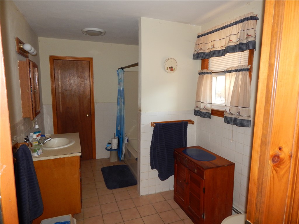 3 Bowdish Way Glocester, RI 02814 - Photo 16 of 35