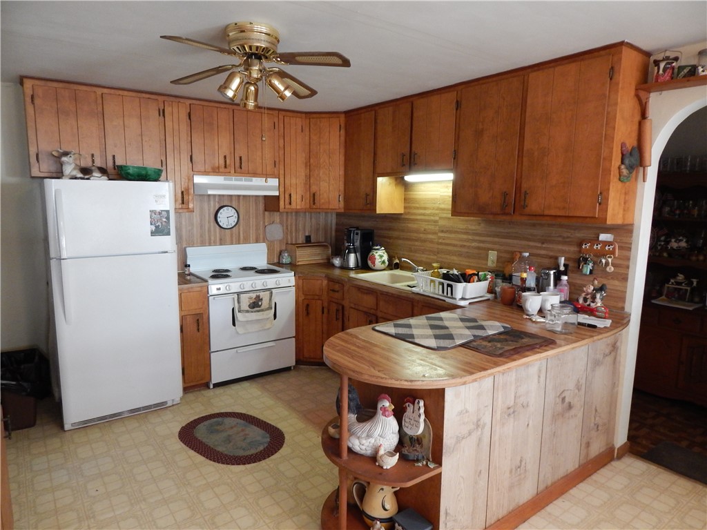 3 Bowdish Way Glocester, RI 02814 - Photo 8 of 35