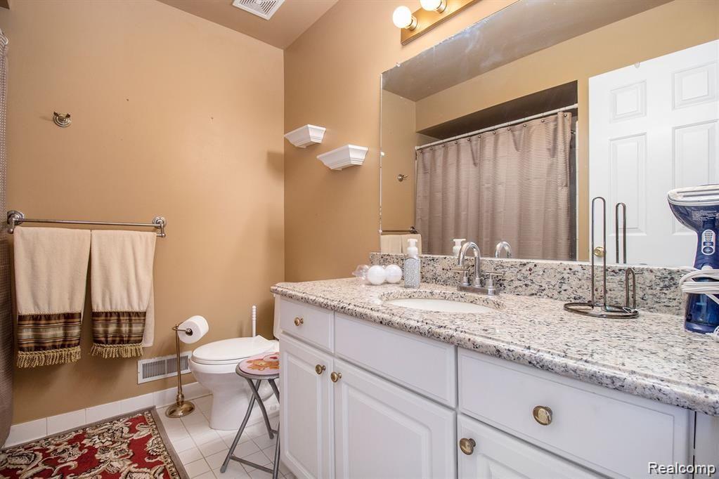 3346 Paddington Court Rochester Hills, MI 48309 - Photo 8 of 17