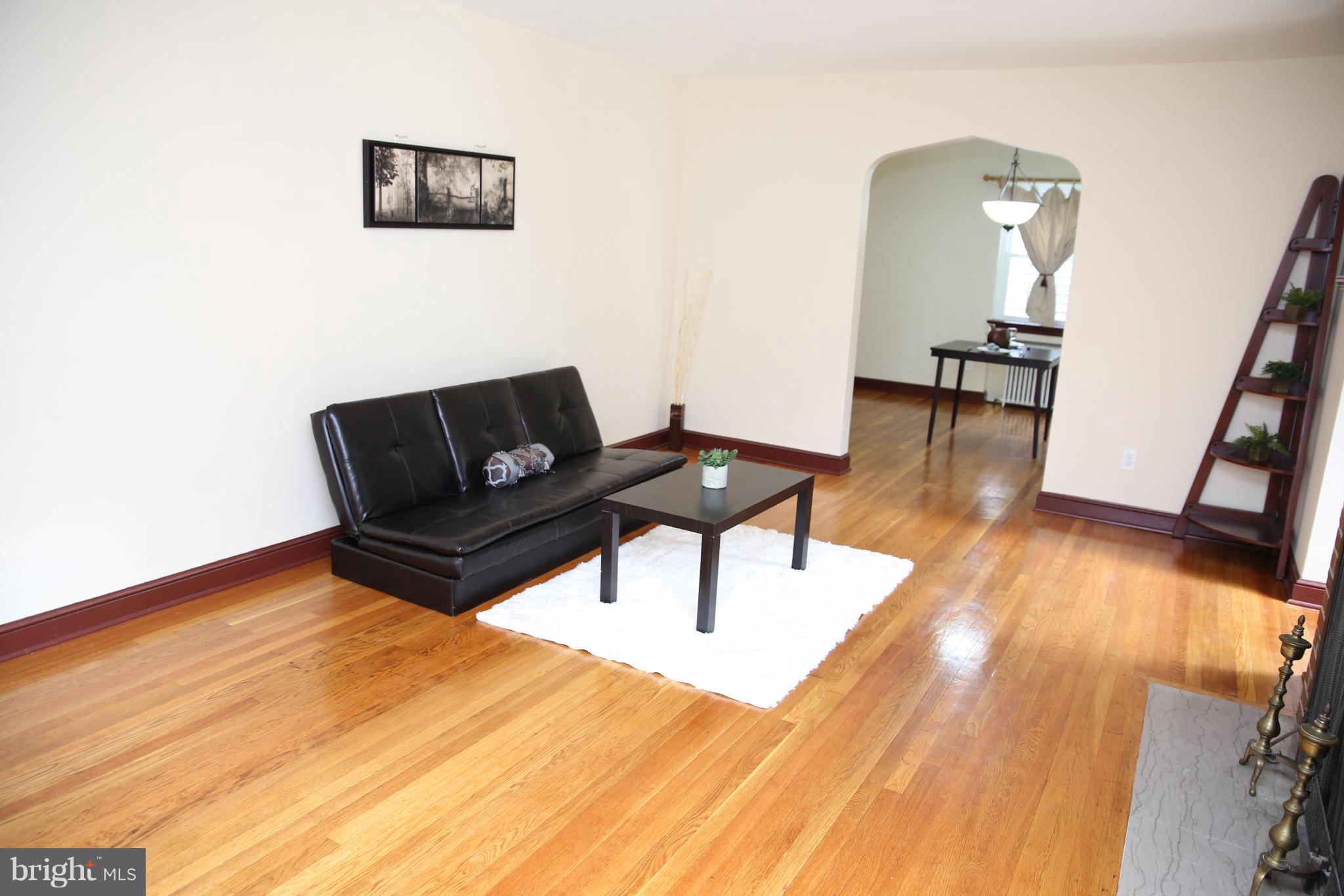 9007 Sudbury Road Silver Spring, MD 20901 - Photo 3 of 30 Living Room
