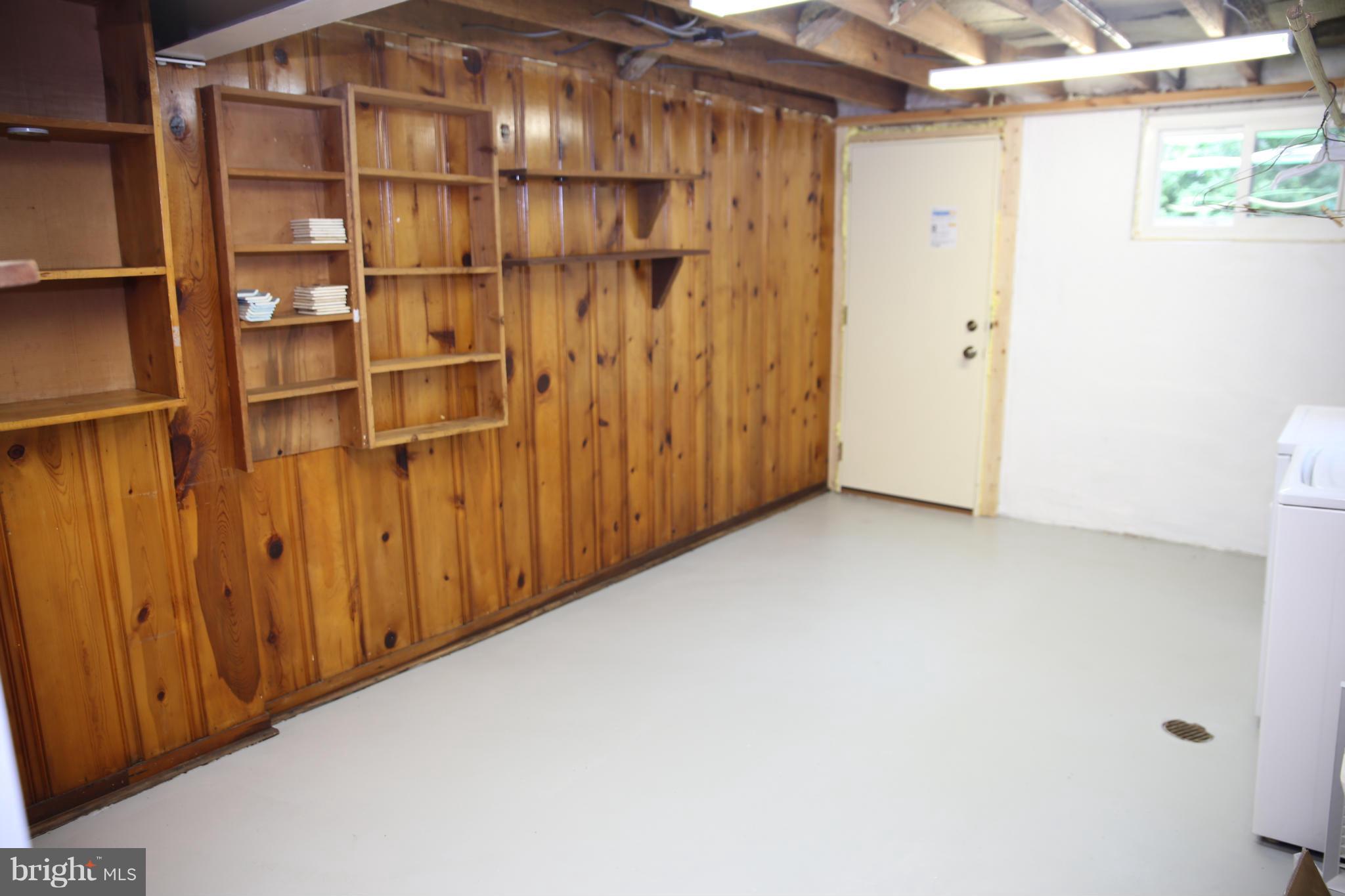 9007 Sudbury Road Silver Spring, MD 20901 - Photo 22 of 30 Interior (General)