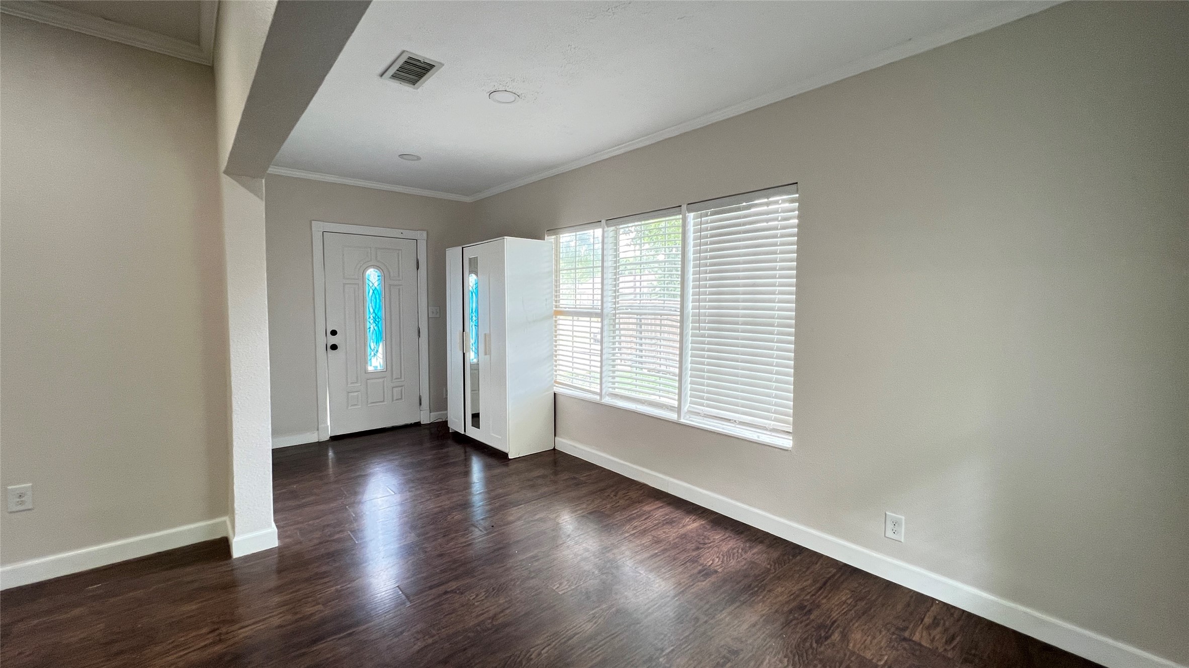 8211 Findlay Street Houston, TX 77017 - Photo 5 of 25 Front entrance