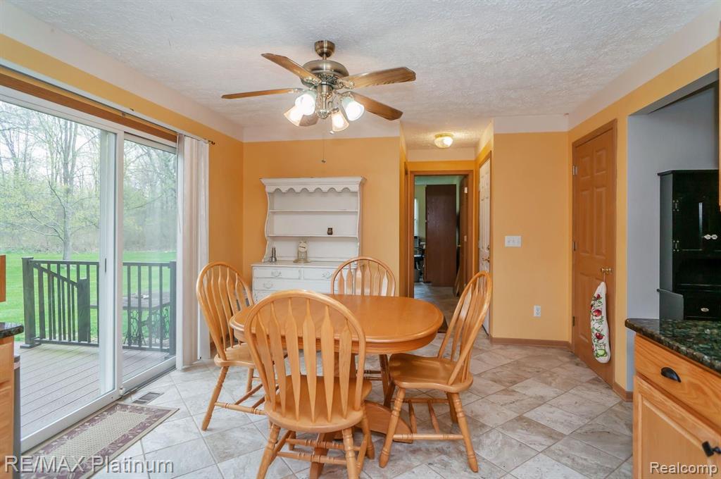 727 North Hacker Road Howell, MI 48843 - Photo 10 of 28