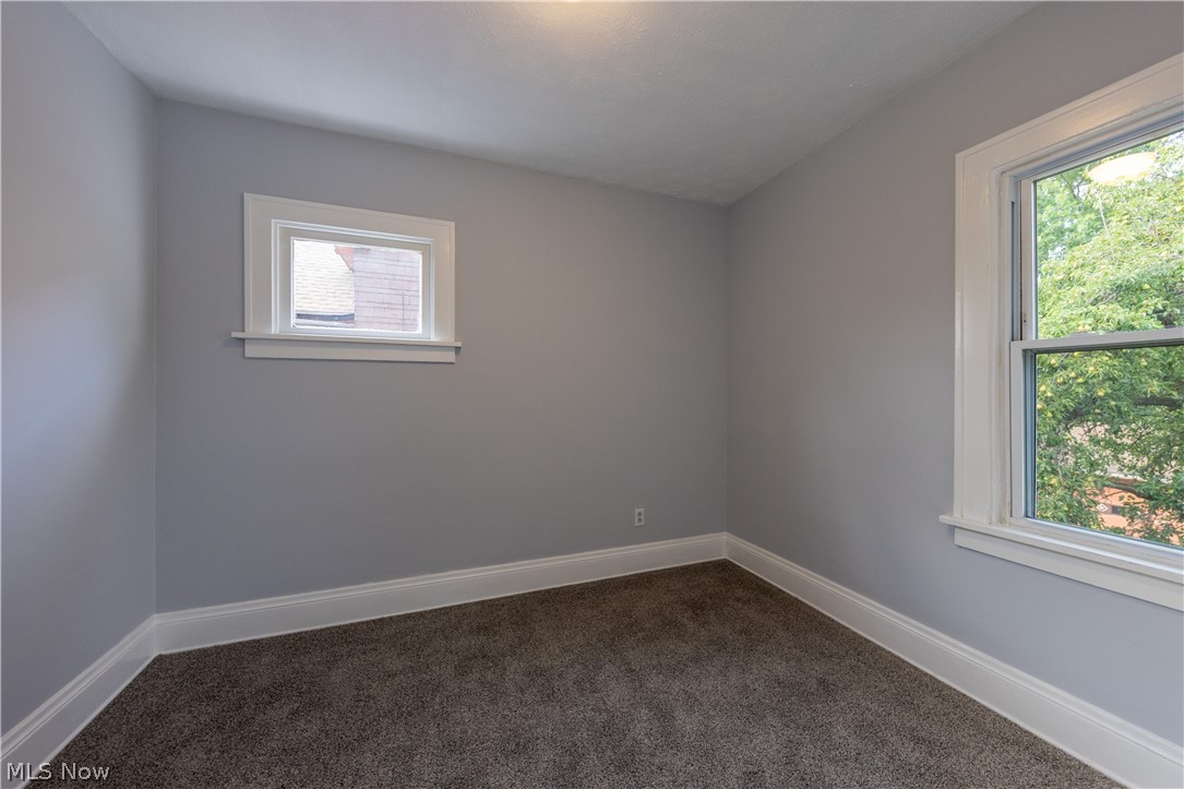 1677 Hillview Road Cleveland, OH 44112 - Photo 18 of 28 Gallery Image 18