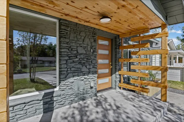 $525,000 | 1712 Hillcrest Lane, Austin, TX 78721