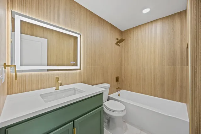 $525,000 | 1712 Hillcrest Lane, Austin, TX 78721