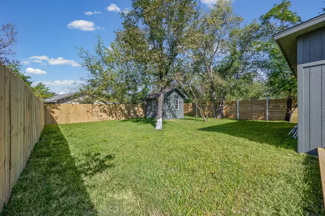 $525,000 | 1712 Hillcrest Lane, Austin, TX 78721