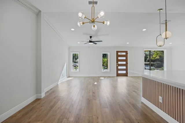 $525,000 | 1712 Hillcrest Lane, Austin, TX 78721