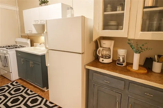 $895,000 | 104-110 North Indiana Avenue, Kansas City, MO 64123