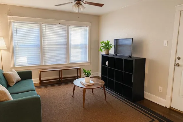 $895,000 | 104-110 North Indiana Avenue, Kansas City, MO 64123