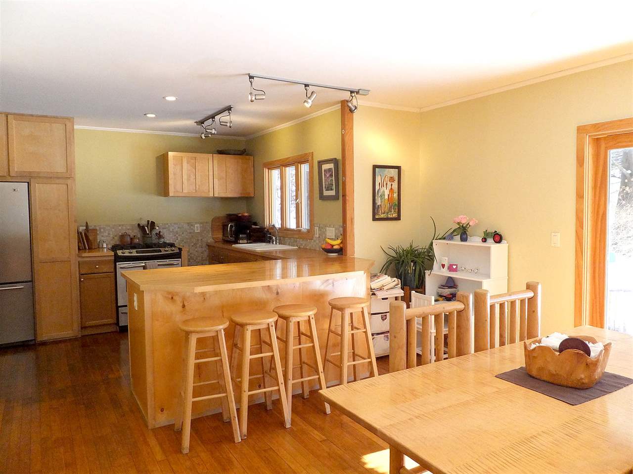 191 Fox Farm Road Brattleboro, VT 05301 - Photo 12 of 24