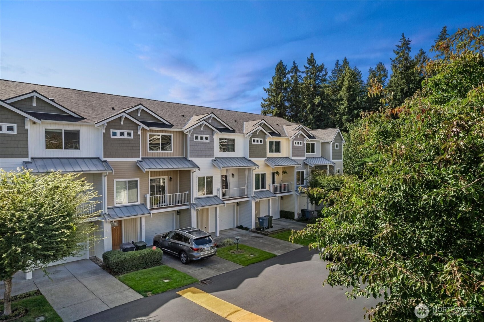 5305 Military Road East, Unit D Tacoma, WA 98446 - Photo 4 of 31