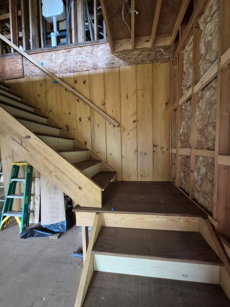 1132 Dockery Crk Road Murphy, NC 28906 - Photo 31 of 52 Stairway to upper level