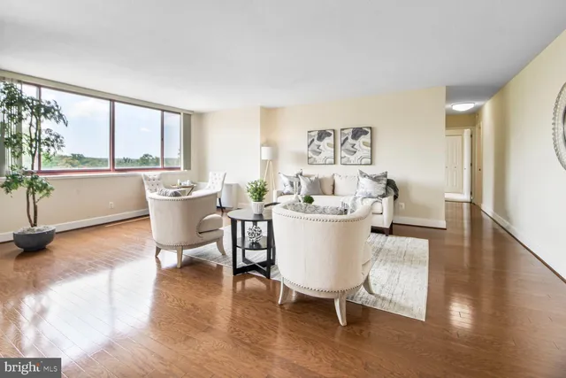 $430,000 | 1220 Blair Mill Road, Unit 605, Silver Spring, MD 20910