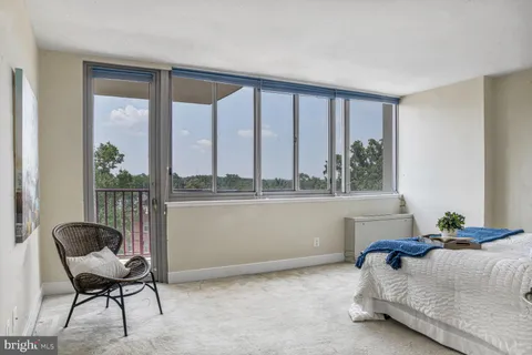 $430,000 | 1220 Blair Mill Road, Unit 605, Silver Spring, MD 20910