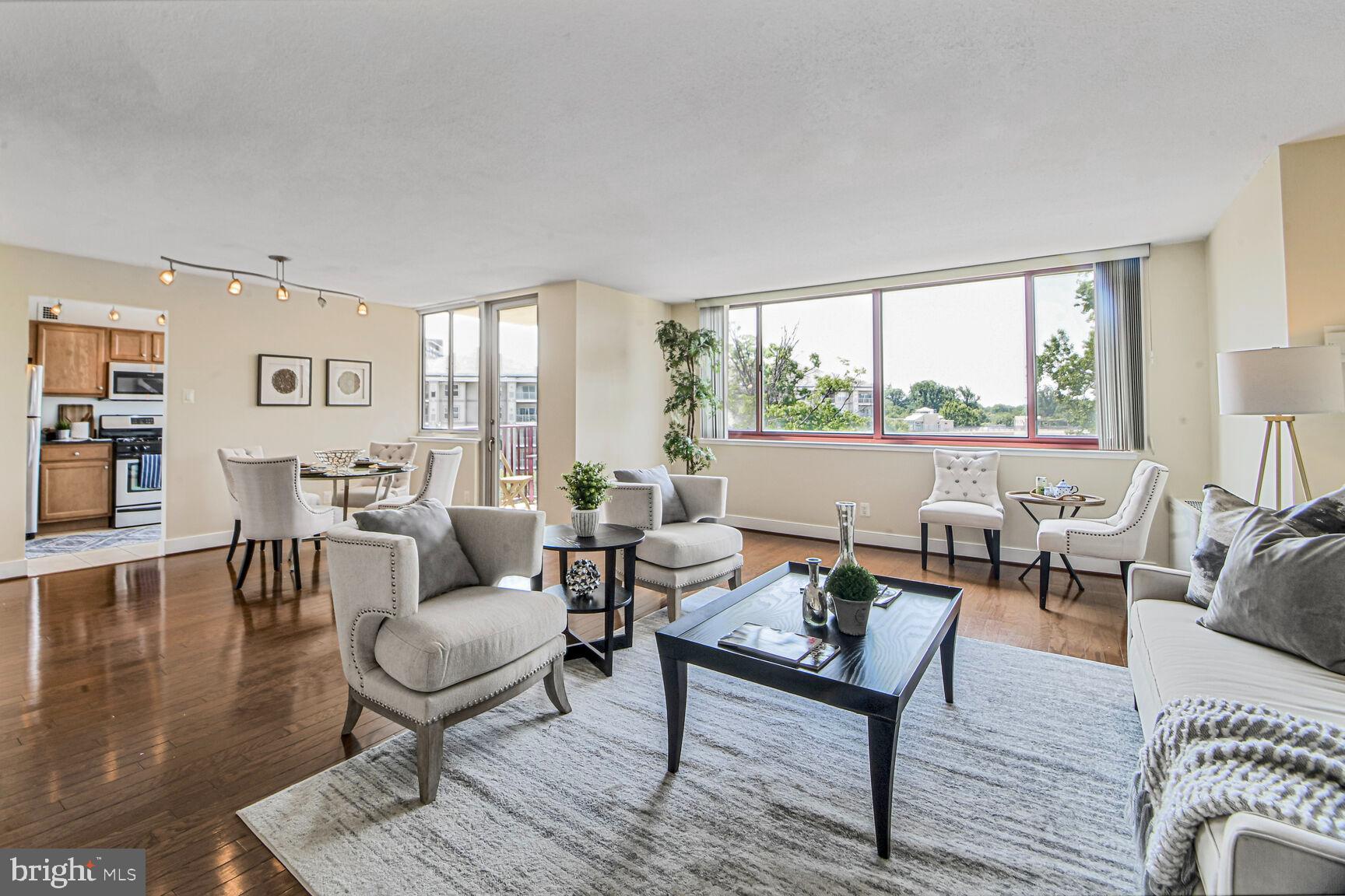 1220 Blair Mill Road, Unit 605 Silver Spring, MD 20910 - Photo 10 of 46 Living Room