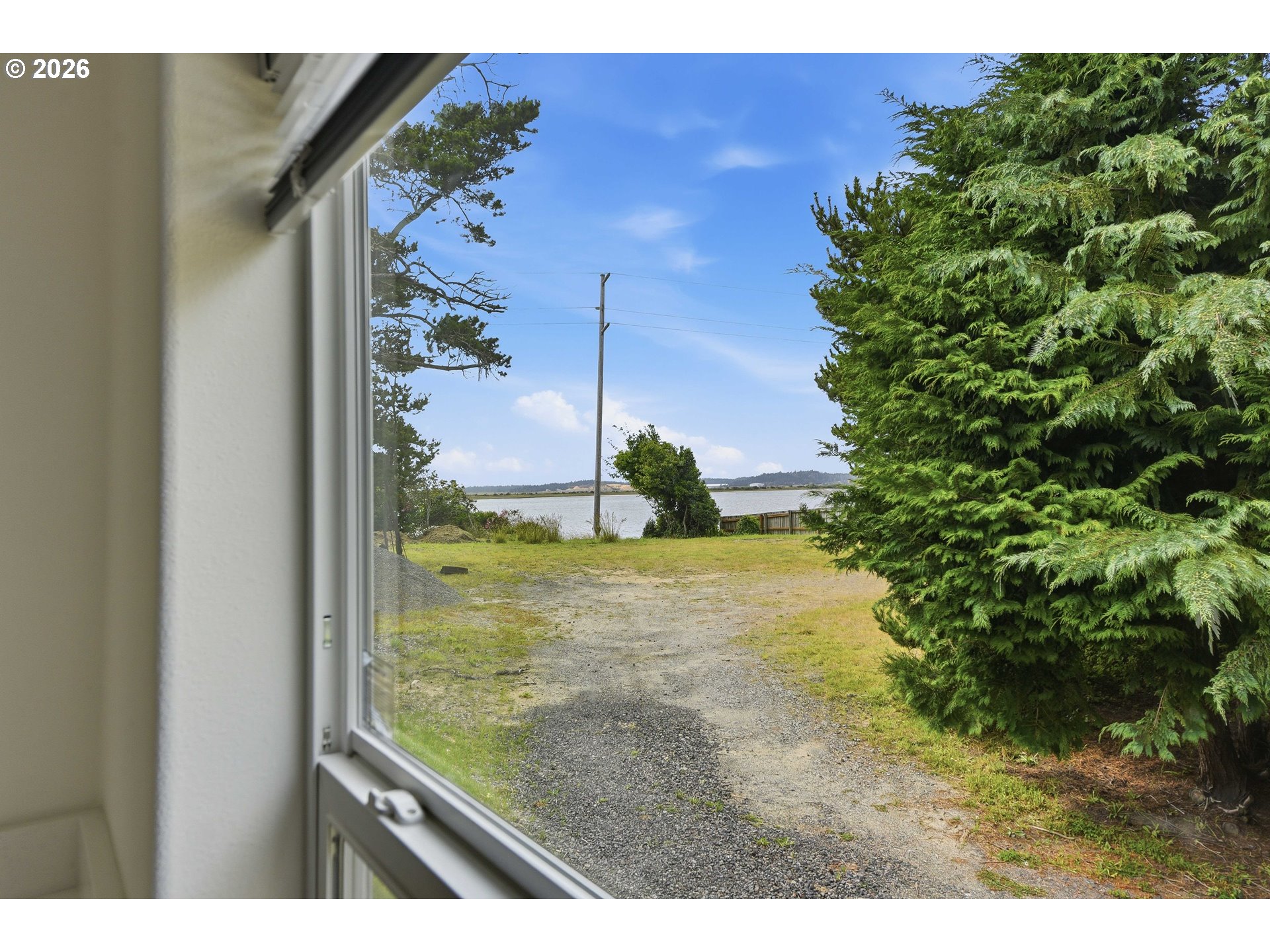 1560 Monroe Street North Bend, OR 97459 - Photo 14 of 36