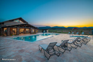 20 Ranch Drive Camp Verde, AZ 86322 - Photo 26 of 31 a backyard of a house with table and chairs