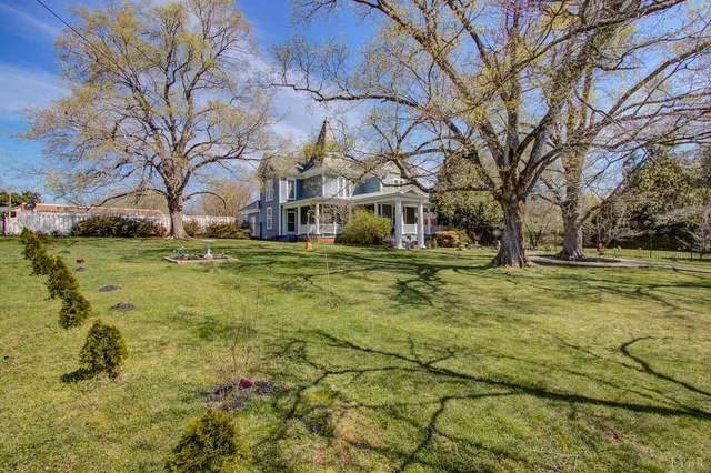 $310,000 | 401 King Street, Keysville, VA 23947