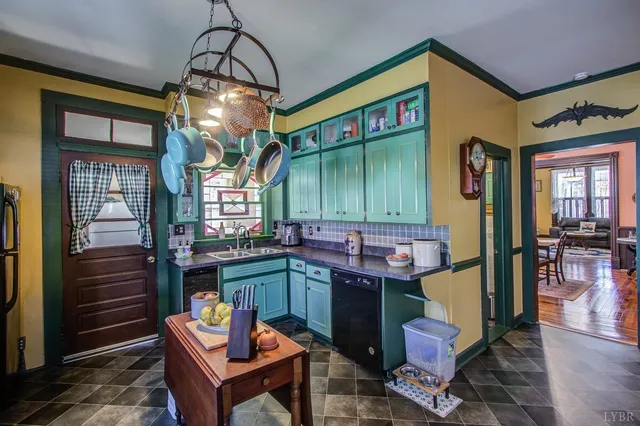 $310,000 | 401 King Street, Keysville, VA 23947