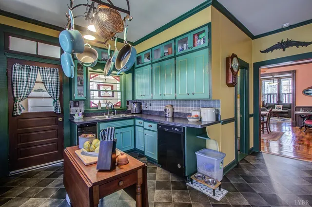 $310,000 | 401 King Street, Keysville, VA 23947