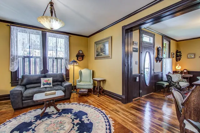 $310,000 | 401 King Street, Keysville, VA 23947