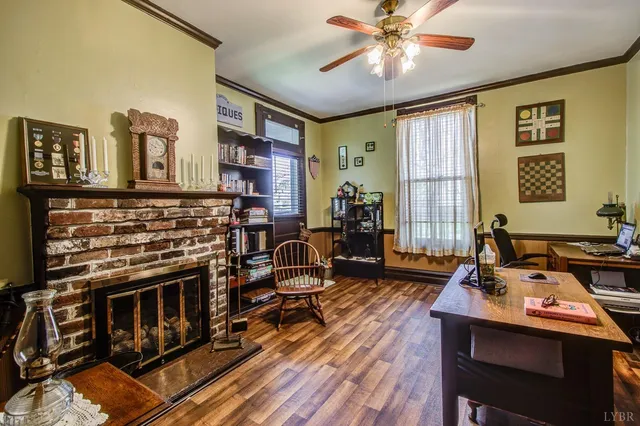 $310,000 | 401 King Street, Keysville, VA 23947