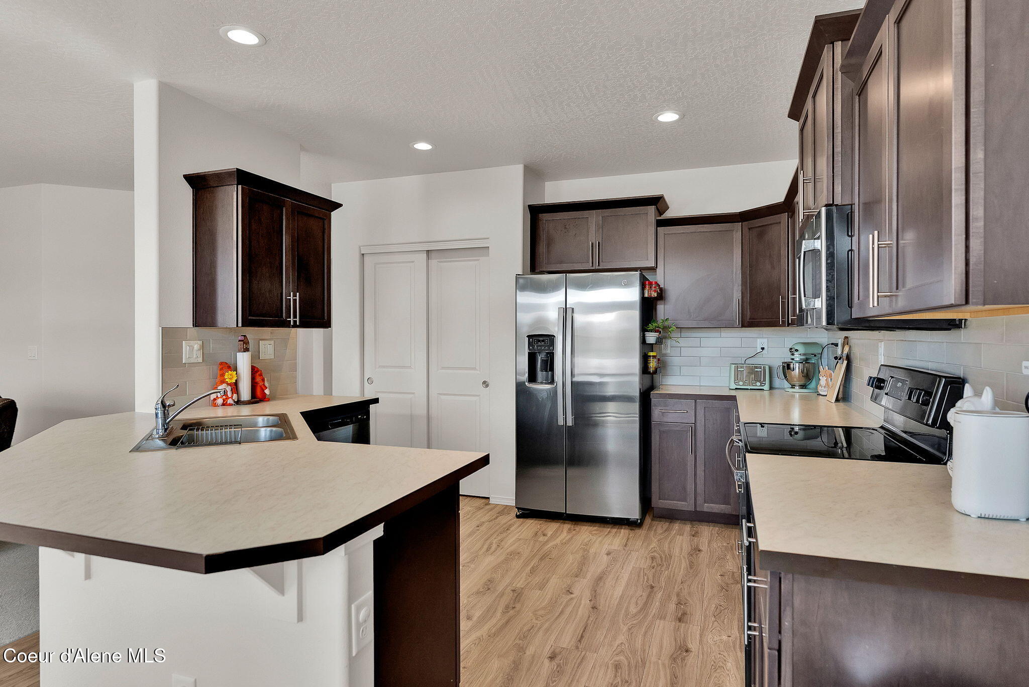 16167 North Hadley Loop Rathdrum, ID 83858 - Photo 24 of 46 Kitchen