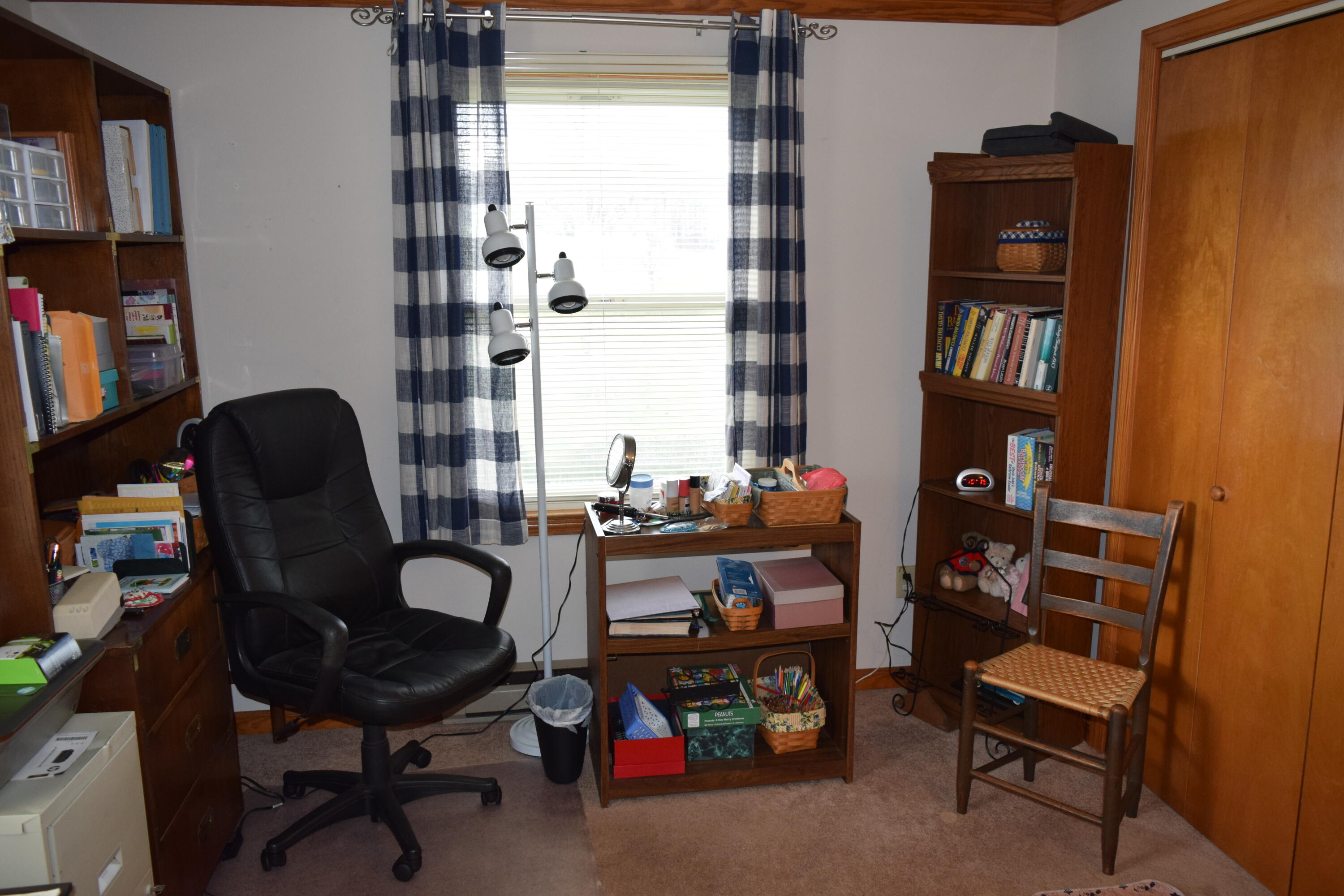 695 Long Level Road Southwest Floyd, VA 24091 - Photo 38 of 55 a living room with furniture and a chair
