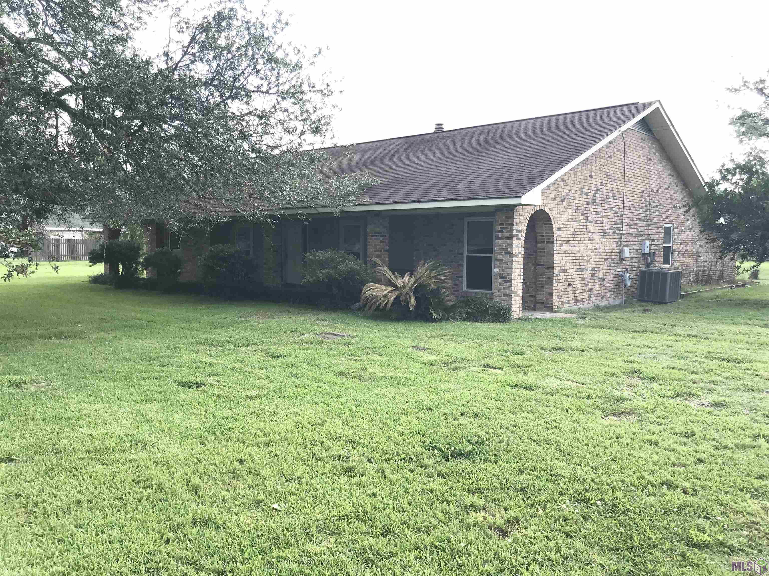 16224 Joe Sevario Road Prairieville, LA 70769 - Photo 6 of 31 Gallery Image 6