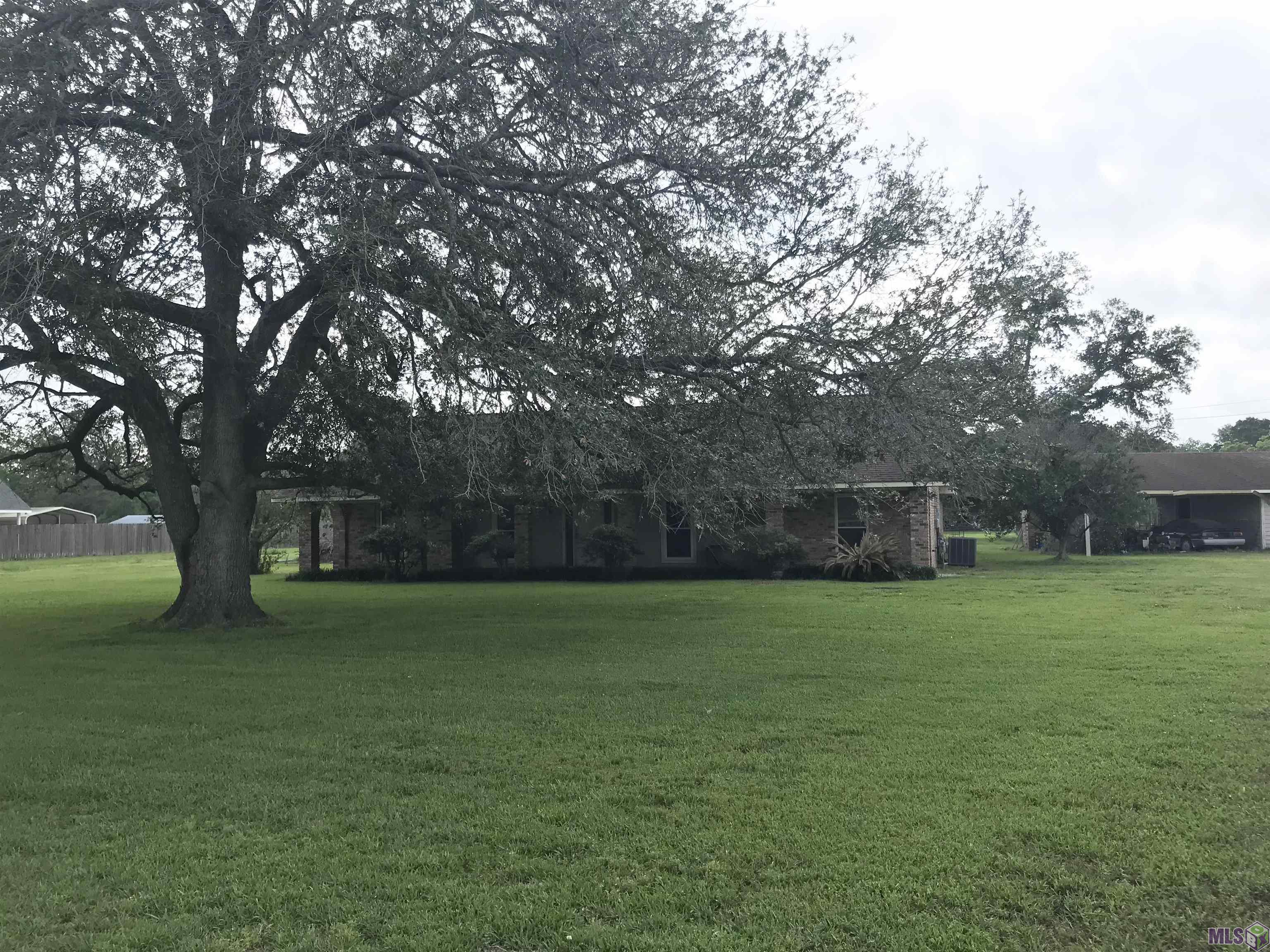 16224 Joe Sevario Road Prairieville, LA 70769 - Photo 8 of 31 Gallery Image 8