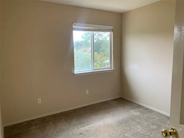 $2,100 | 18317 Great Falls Drive, Manor, TX 78653